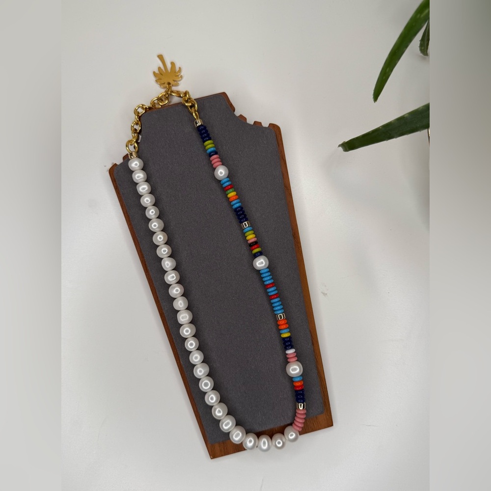 Martha Calvo Asymmetrical Pearl Rainbow Bead Necklace Gold Statement 28” - Picture 2 of 8